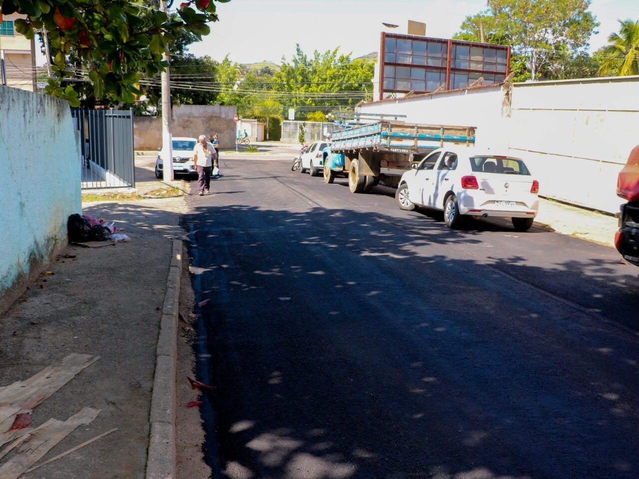 Vias da Vila Isabel recebem microrrevestimento asfáltico