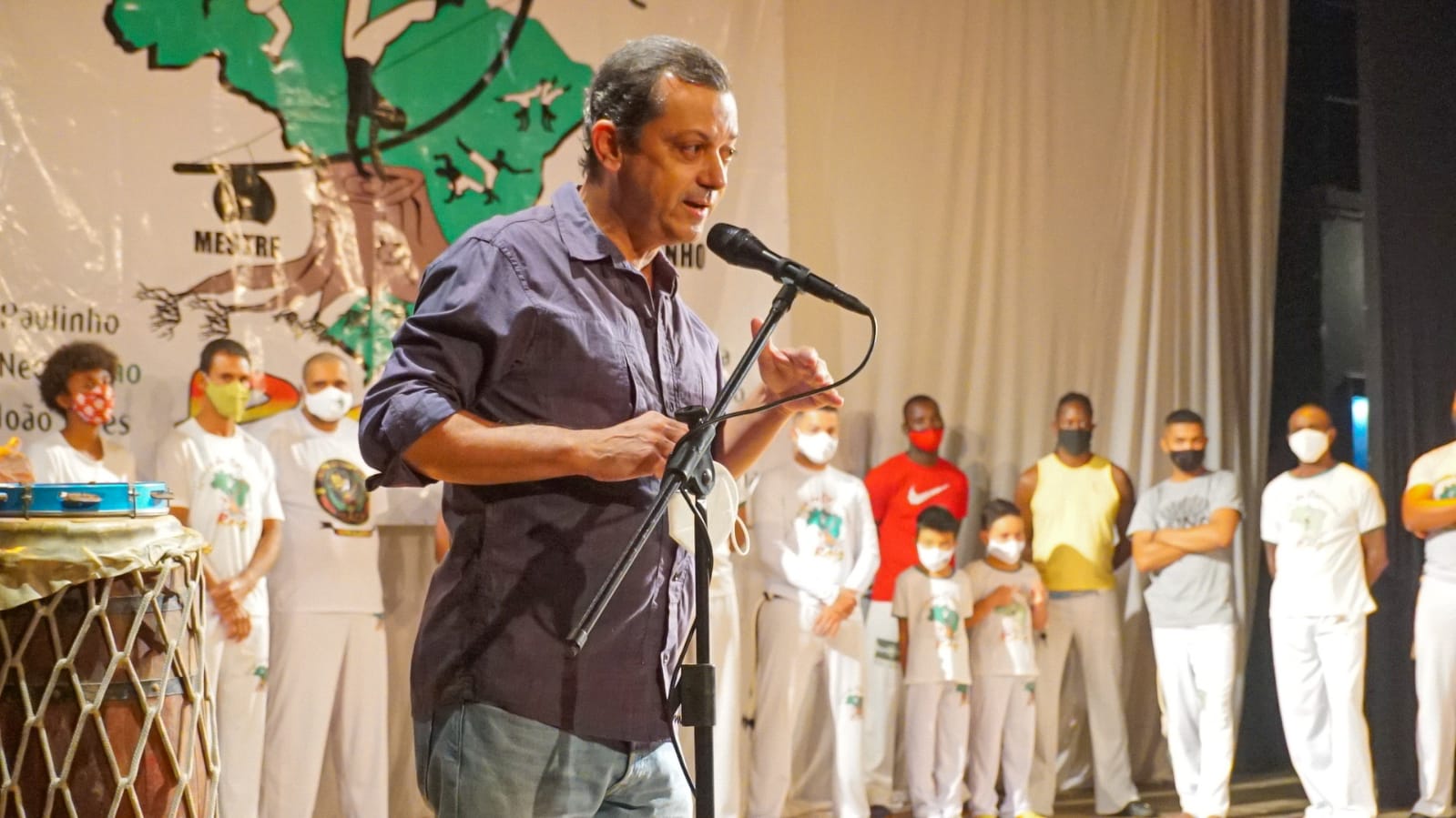 Prefeitura de Três Rios prestigia lançamento de documentário do Grupo Capoeira Raiz