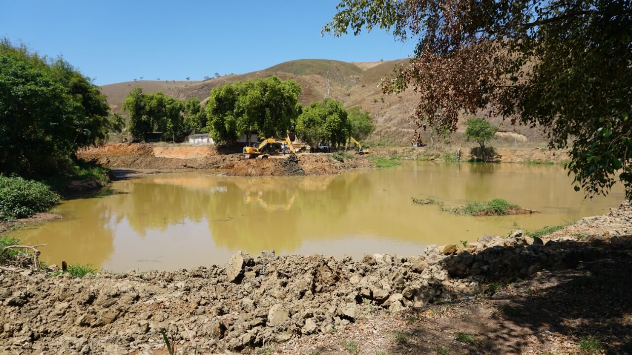Prefeitura de Três Rios aumenta vazão da Lagoa do América com ação em parceria com o Governo do Estado