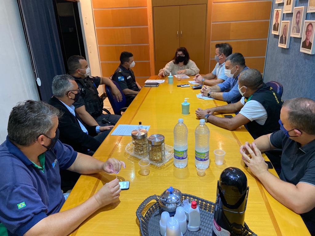 Vice-Prefeito Professor Jacqueson participa de reunião com Conselho de Segurança Pública