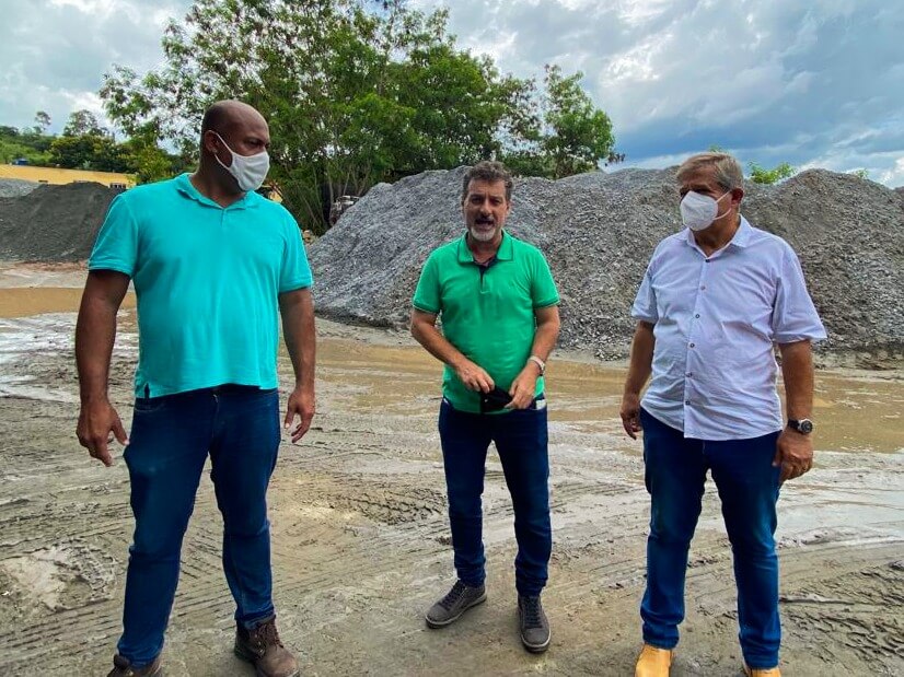 Prefeitura de Três Rios recebe material para melhoria das estradas vicinais