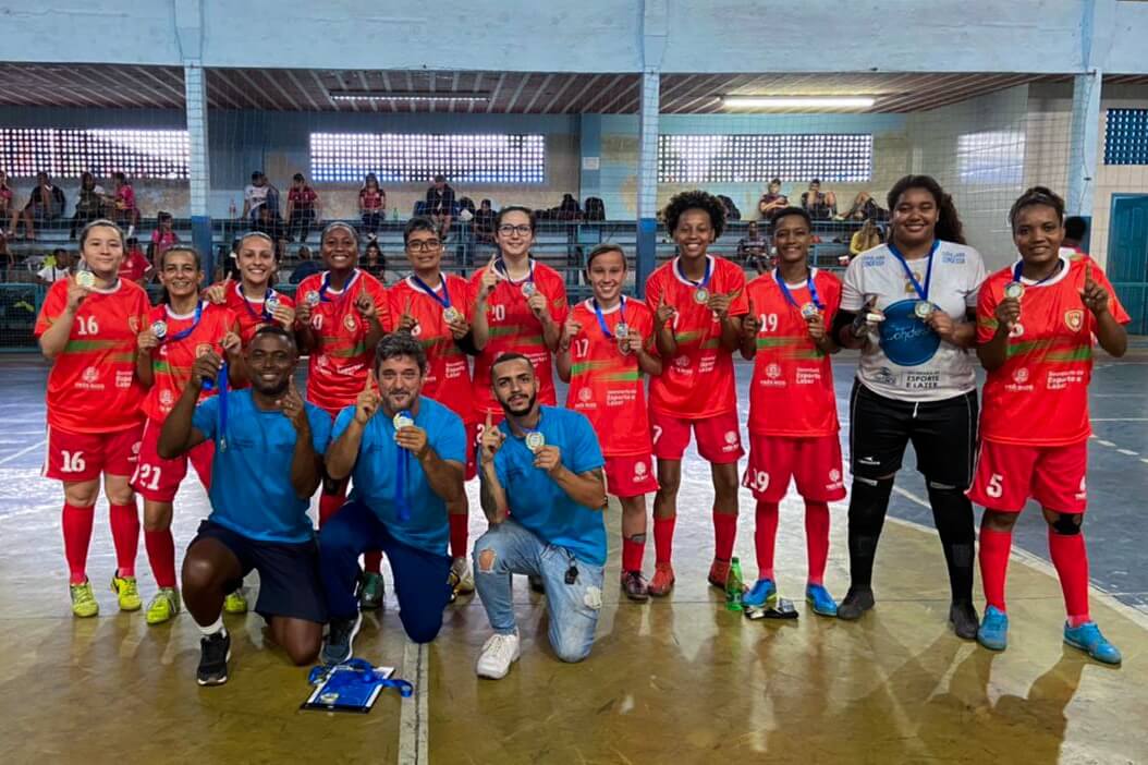 Equipes de Basquete e Futsal de Três Rios entraram em quadra no final de semana; confira como foi￼