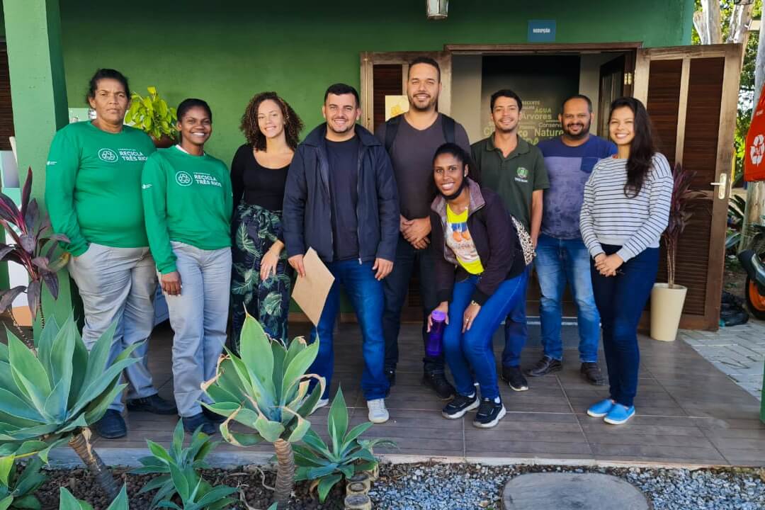 Secretaria de Meio Ambiente recebe representantes do Instituto Recicleiros e busca expansão na rota da Coleta Seletiva em Três Rios