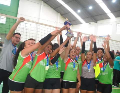 Vôlei feminino de Três Rios é campeão da Liga Petropolitana de Desportos