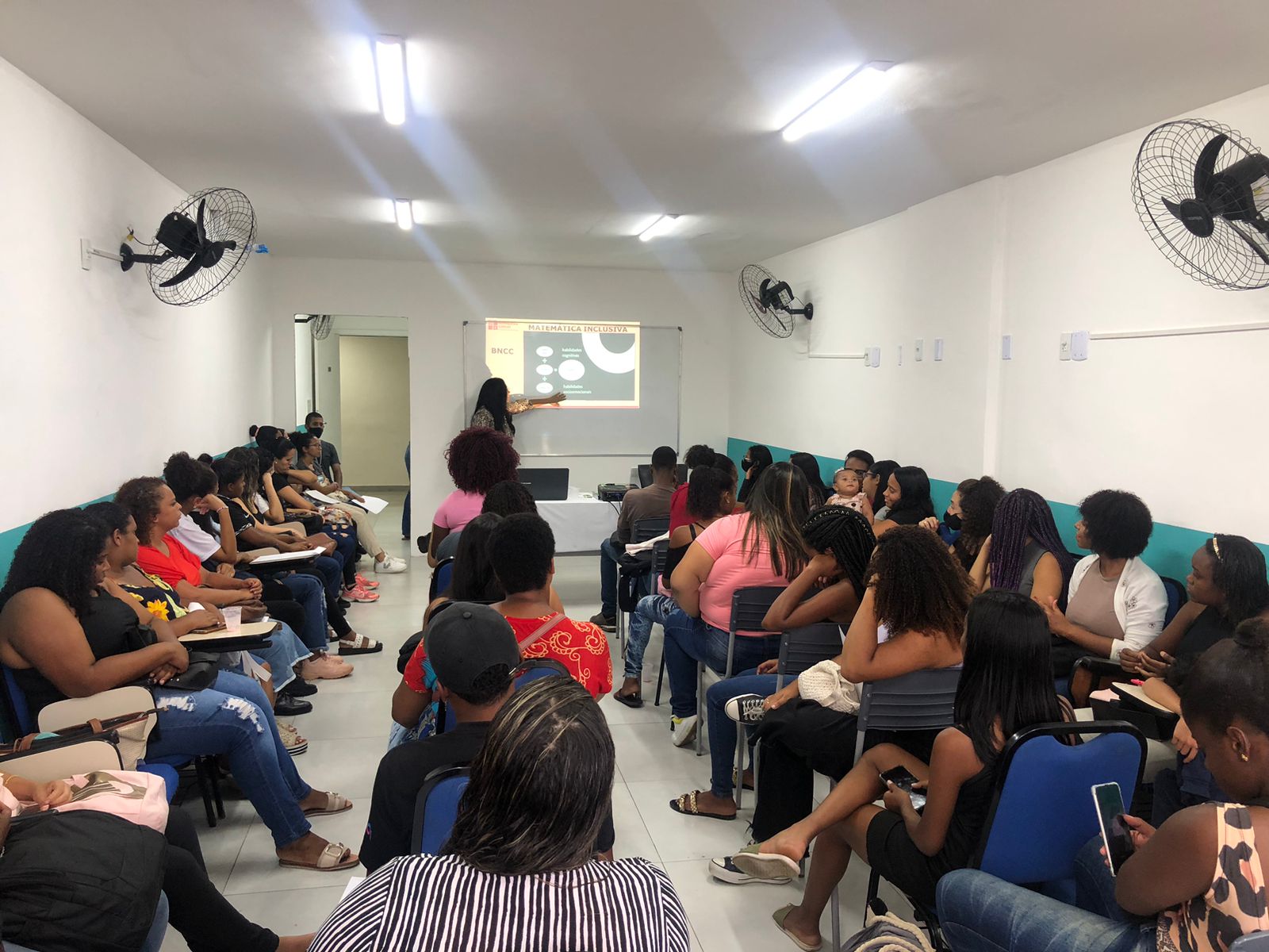 Prefeitura conclui última formação de mediadores de alunos com NEE de 2022