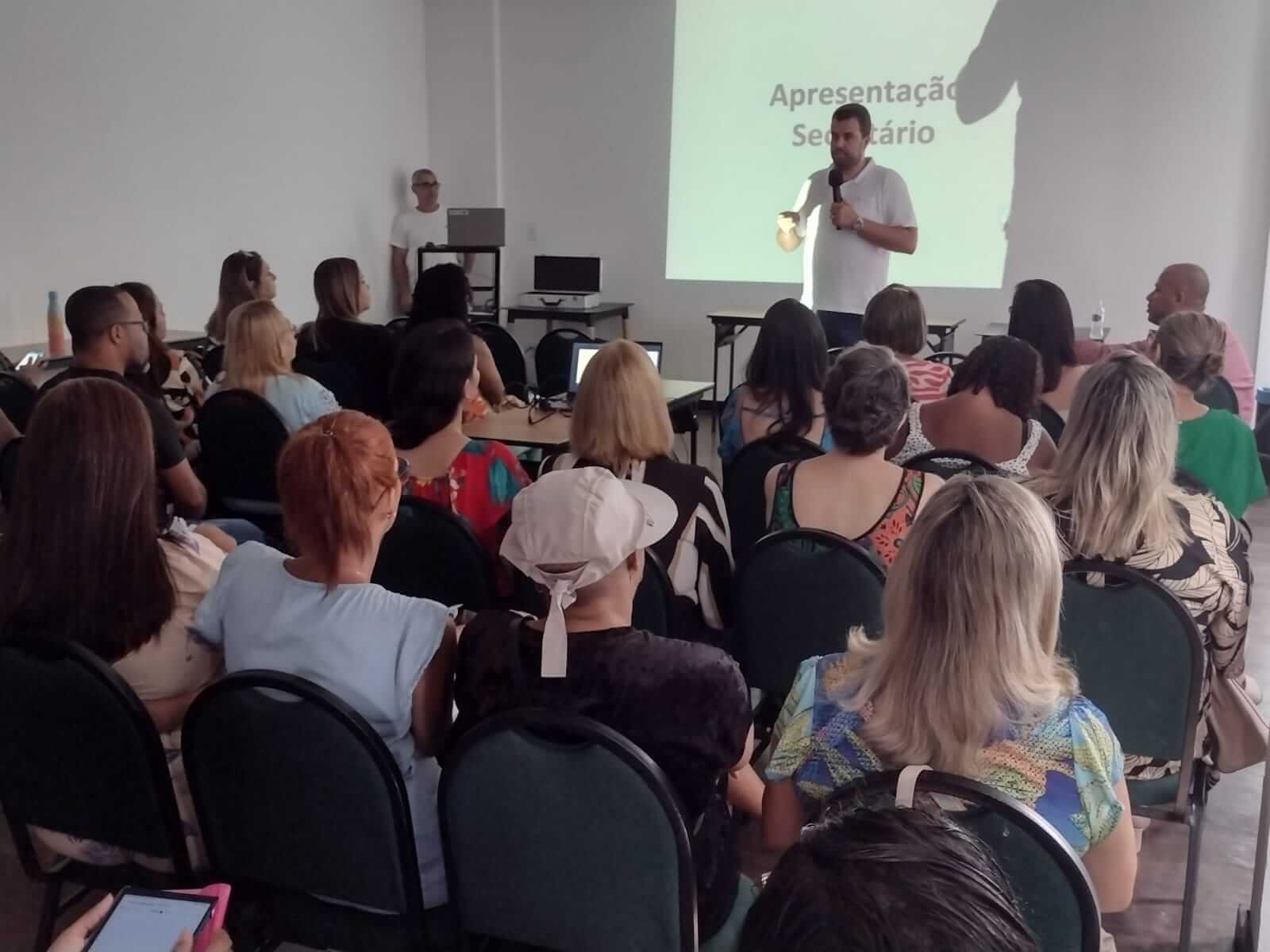 Prefeitura realiza encontro de gestores da educação
