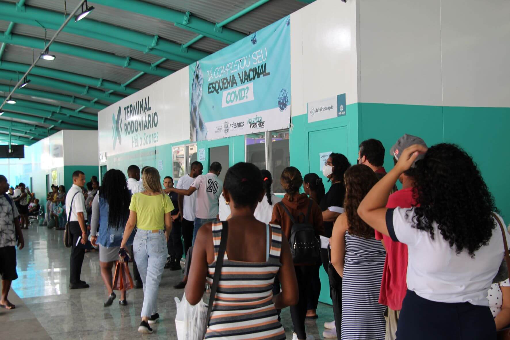 Vacinação Covid-19 no Terminal Rodoviário Hélio Soares