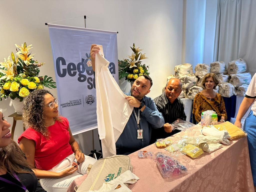 Prefeitura de Três Rios entrega kit enxoval para gestantes e puérperas do CRAS Centro
