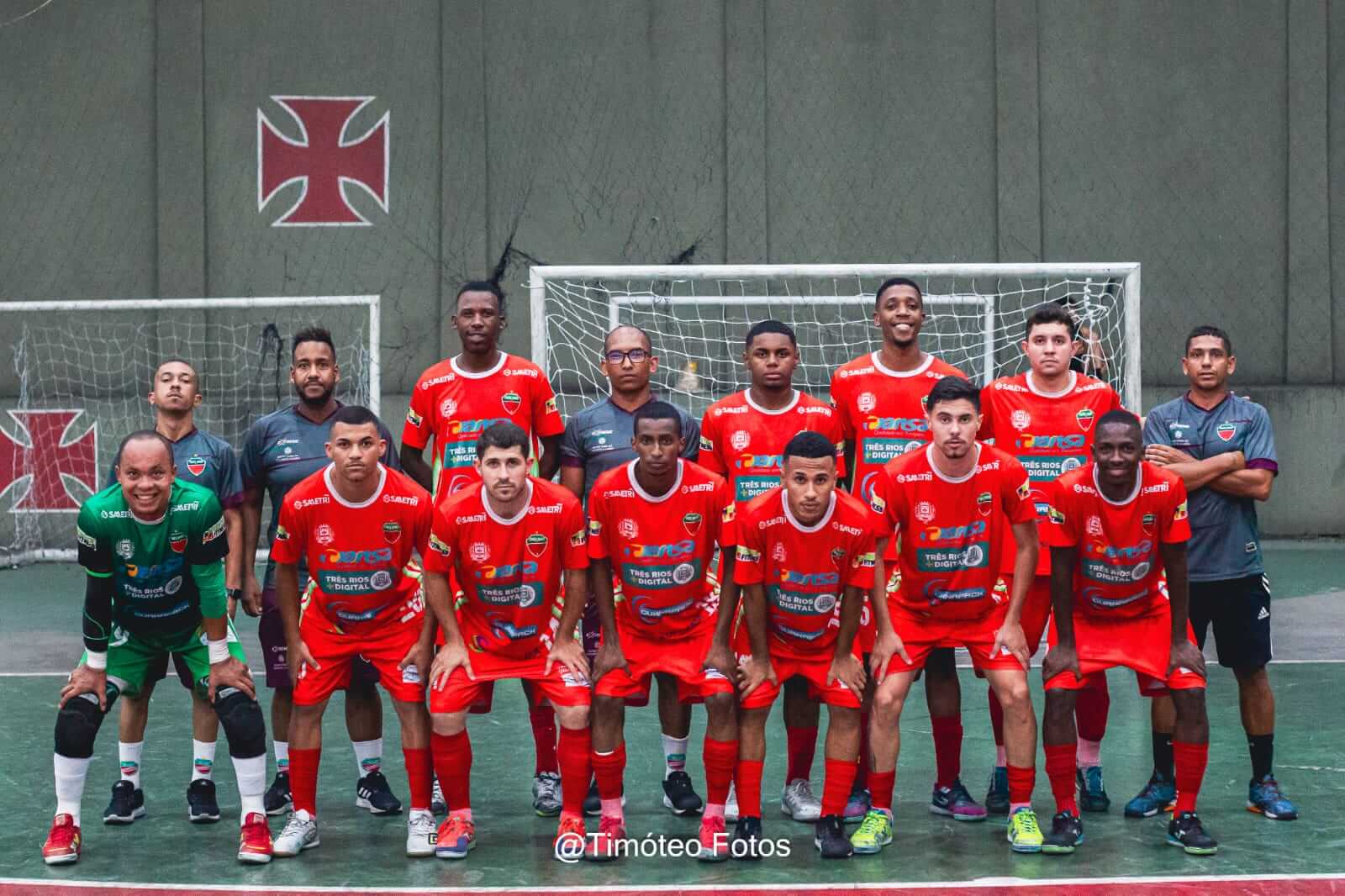 Equipes de basquete e futsal de Três Rios conquistam bons resultados