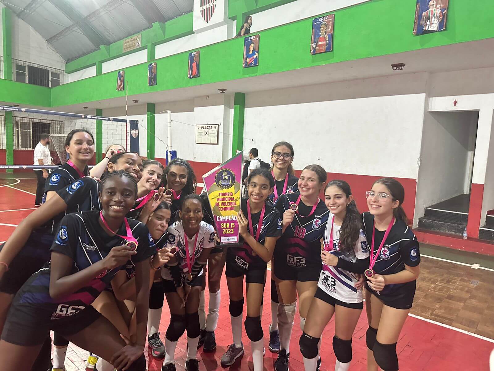 Equipe Sub-15 de vôlei de Três Rios é campeã da Liga Petropolitana de Desportos