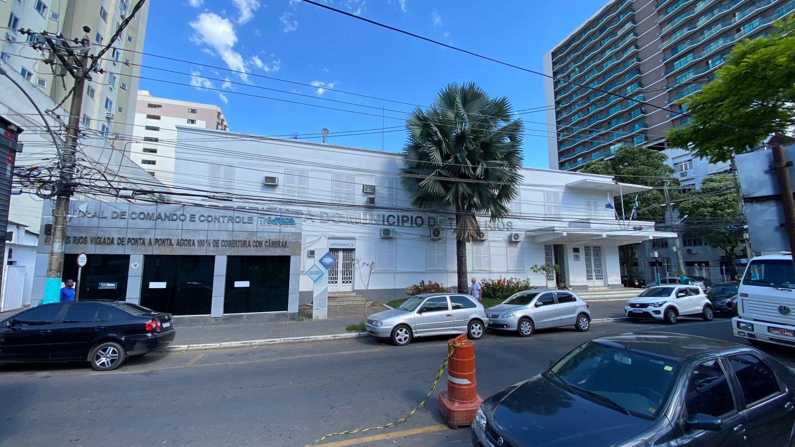 Prefeitura de Três Rios divulga edital para concurso público