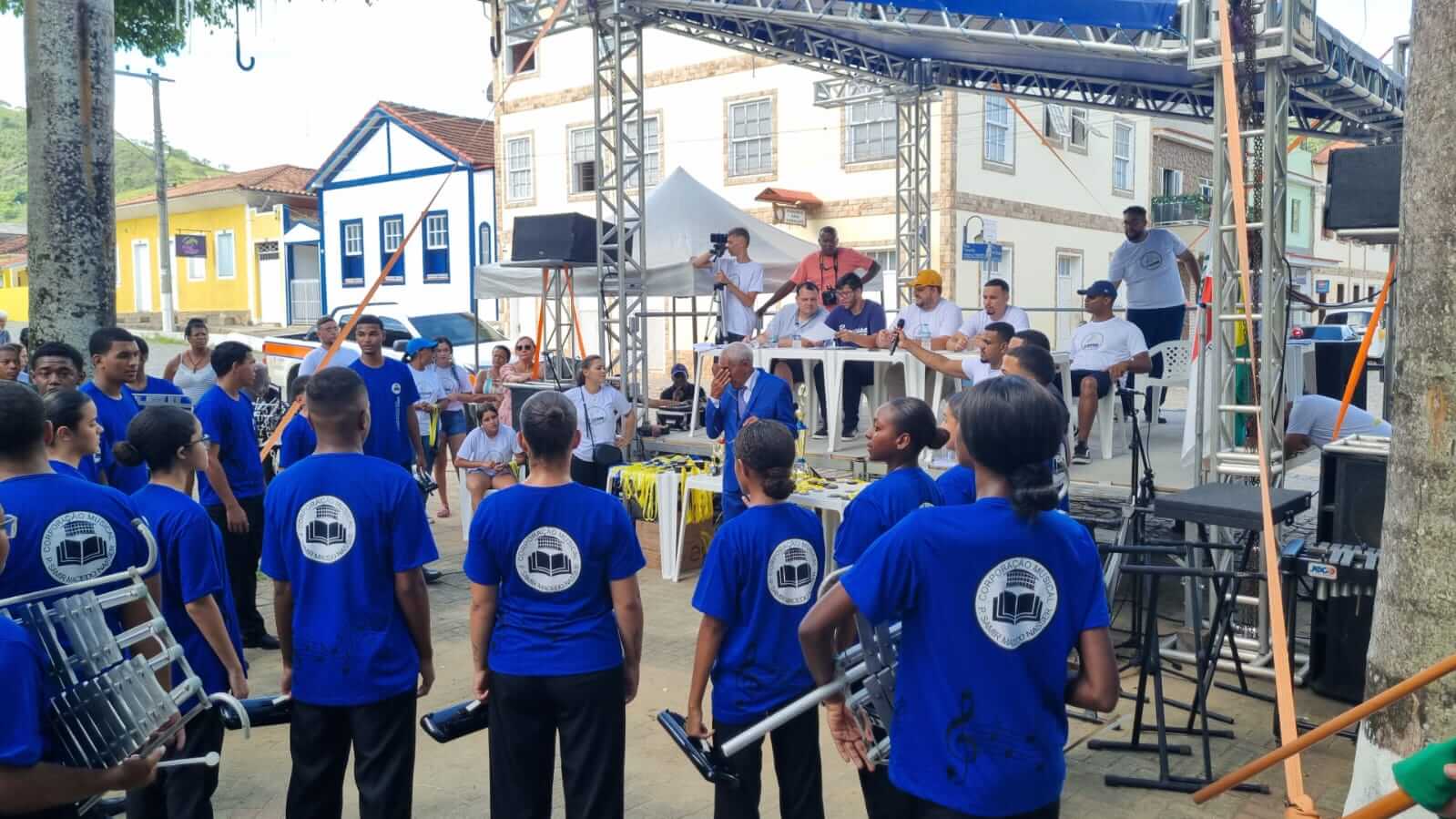 Fanfarra da Escola Samir Nasser vence disputa em Chiador