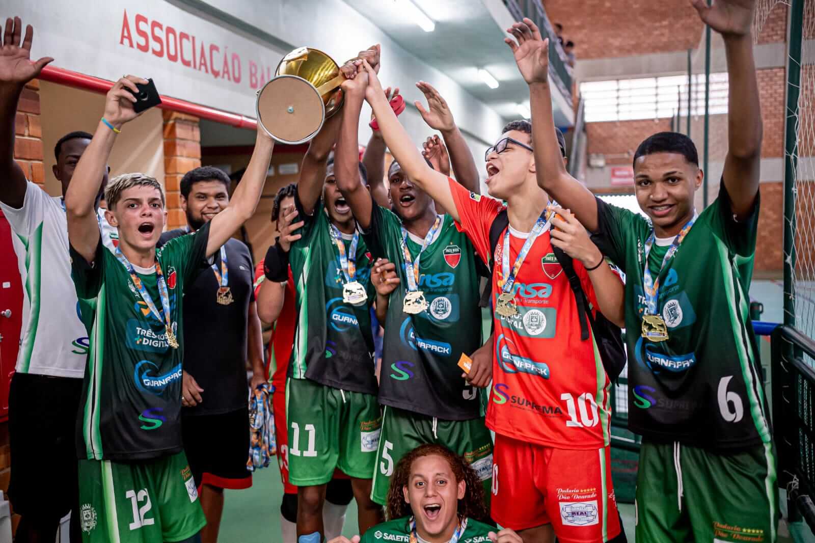 Equipes de futsal de Três Rios alcançam bons resultados em campeonatos