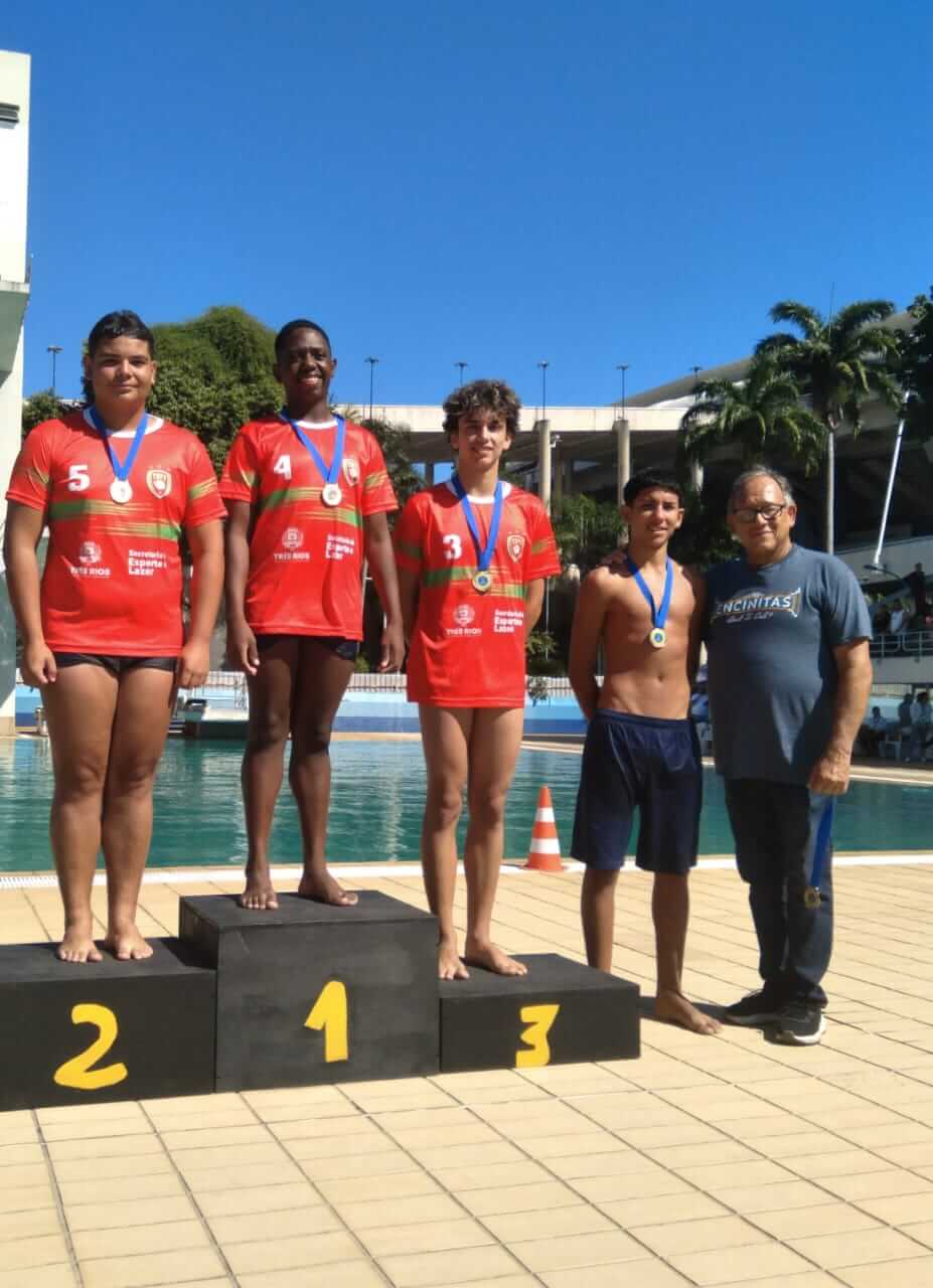 Secretaria de Esportes e Lazer está com vagas abertas para aulas de saltos ornamentais