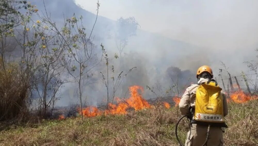 Prefeitura de Três Rios institui Política Municipal de Prevenção e Combate às Queimadas