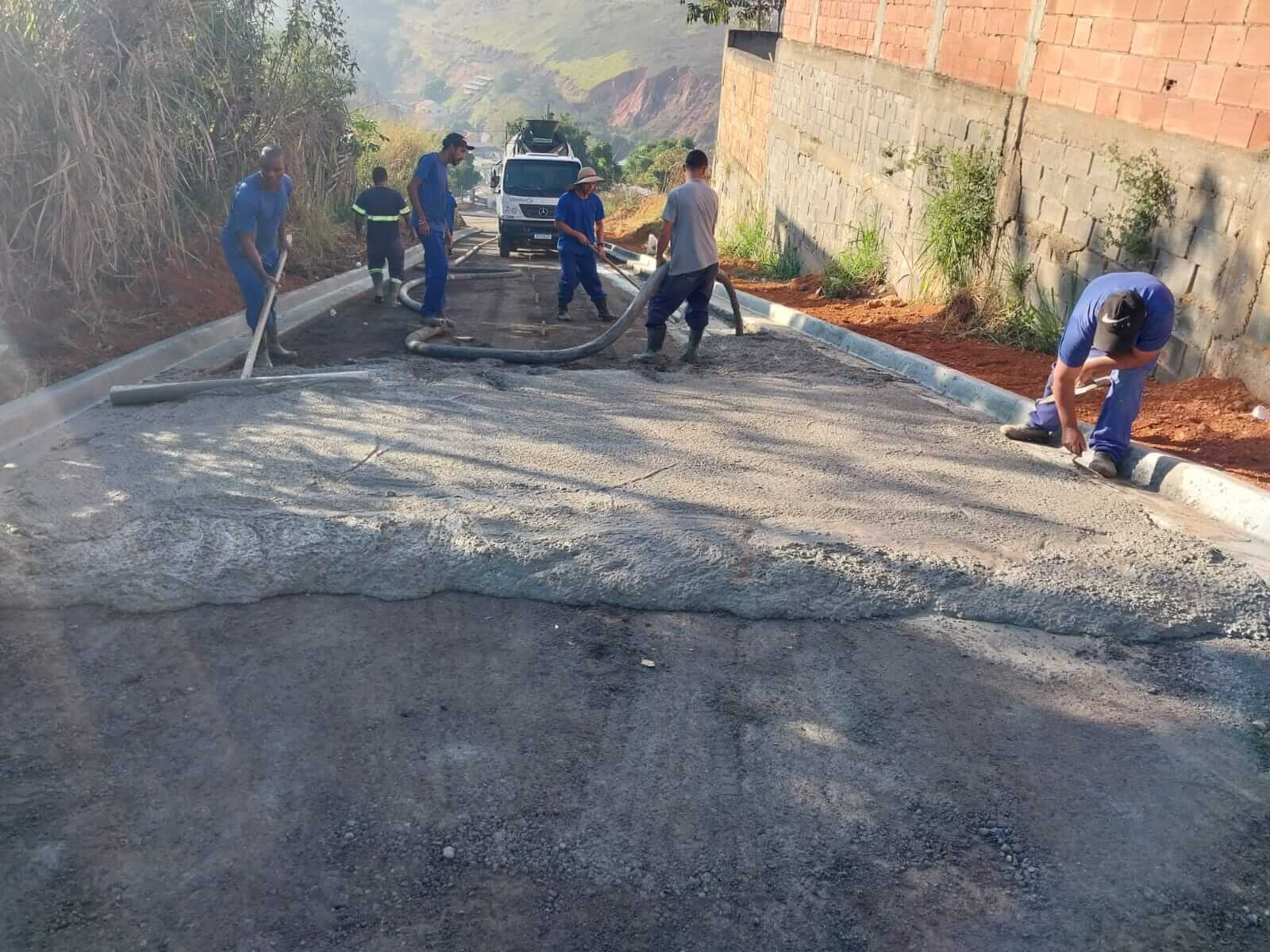 Secretaria de Obras chega à marca de 10 ruas pavimentadas no Bairro Santa Terezinha