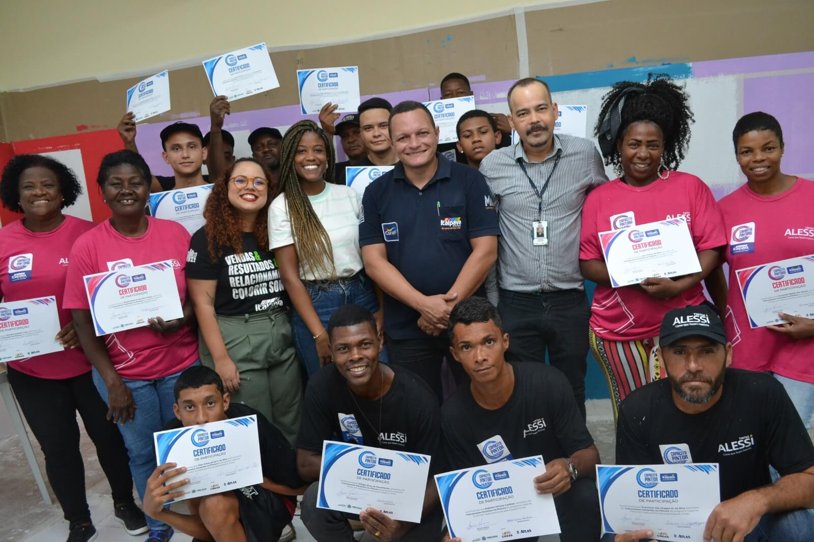 Prefeitura de Três Rios e Itaipava Tintas certificam alunos de curso de pintura imobiliária