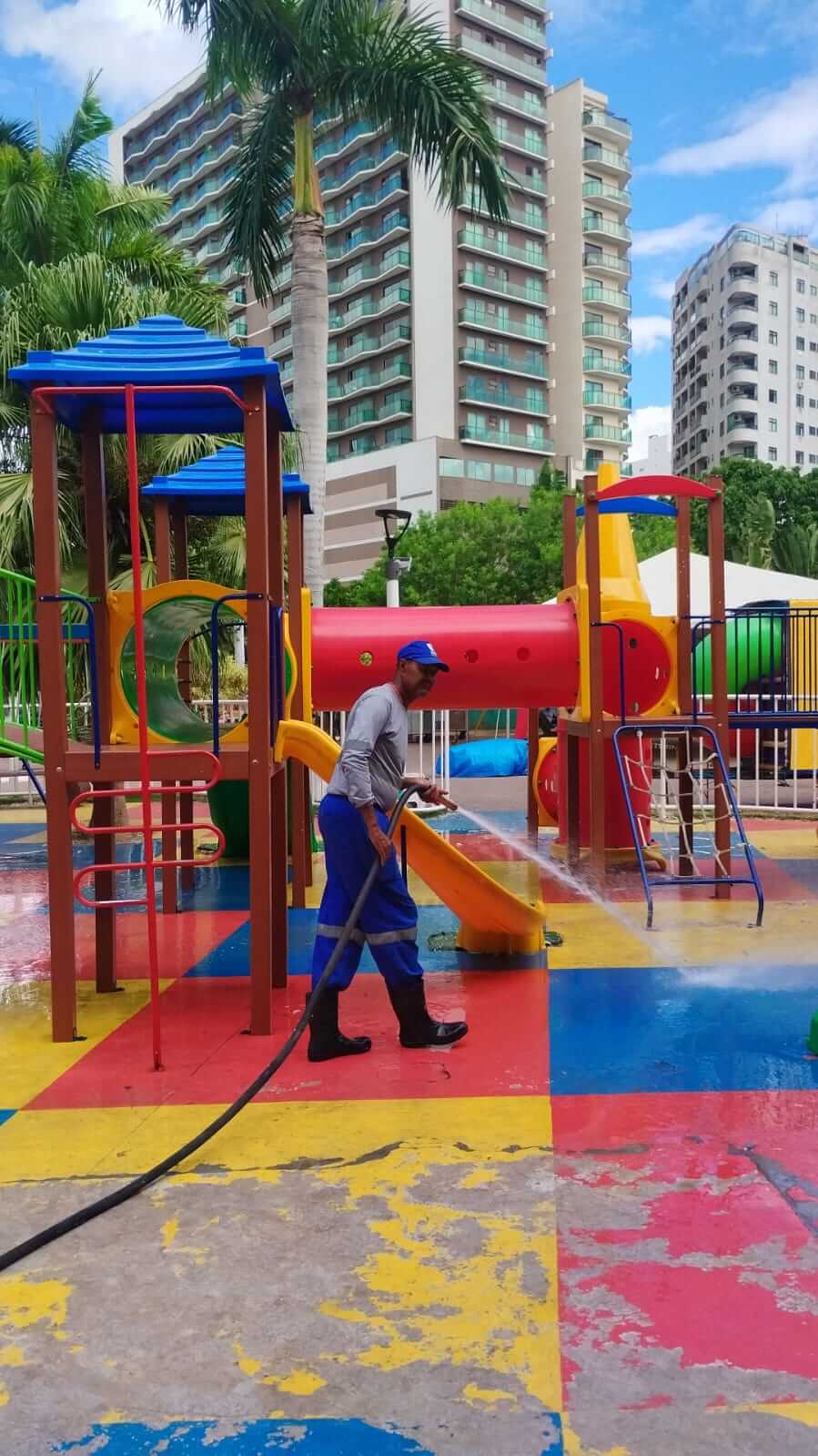 Prefeitura de Três Rios intensifica desinfecção de parquinhos com novo produto de alta eficácia