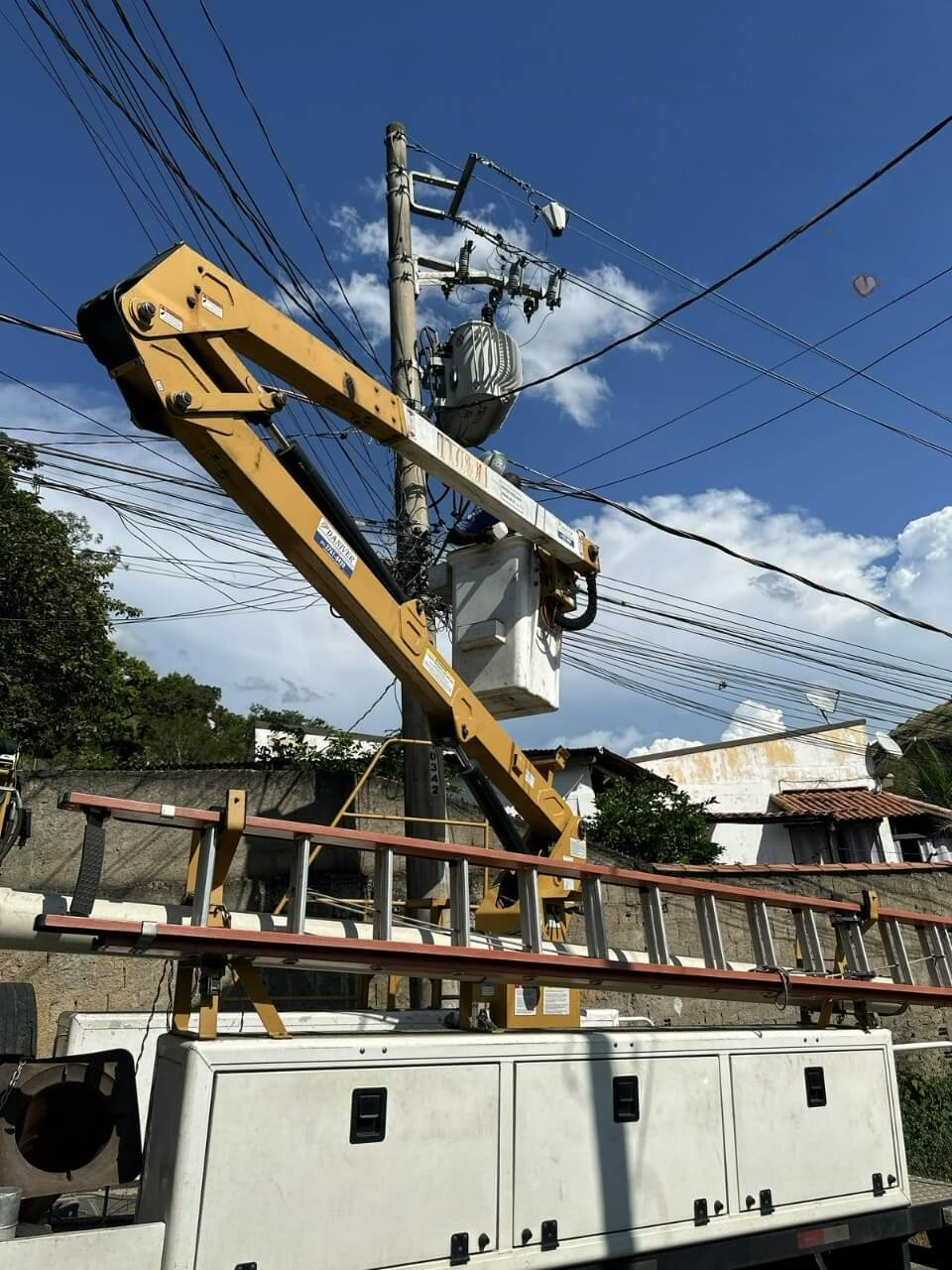 Prefeitura de Três Rios realiza troca de 147 lâmpadas para melhorar iluminação pública