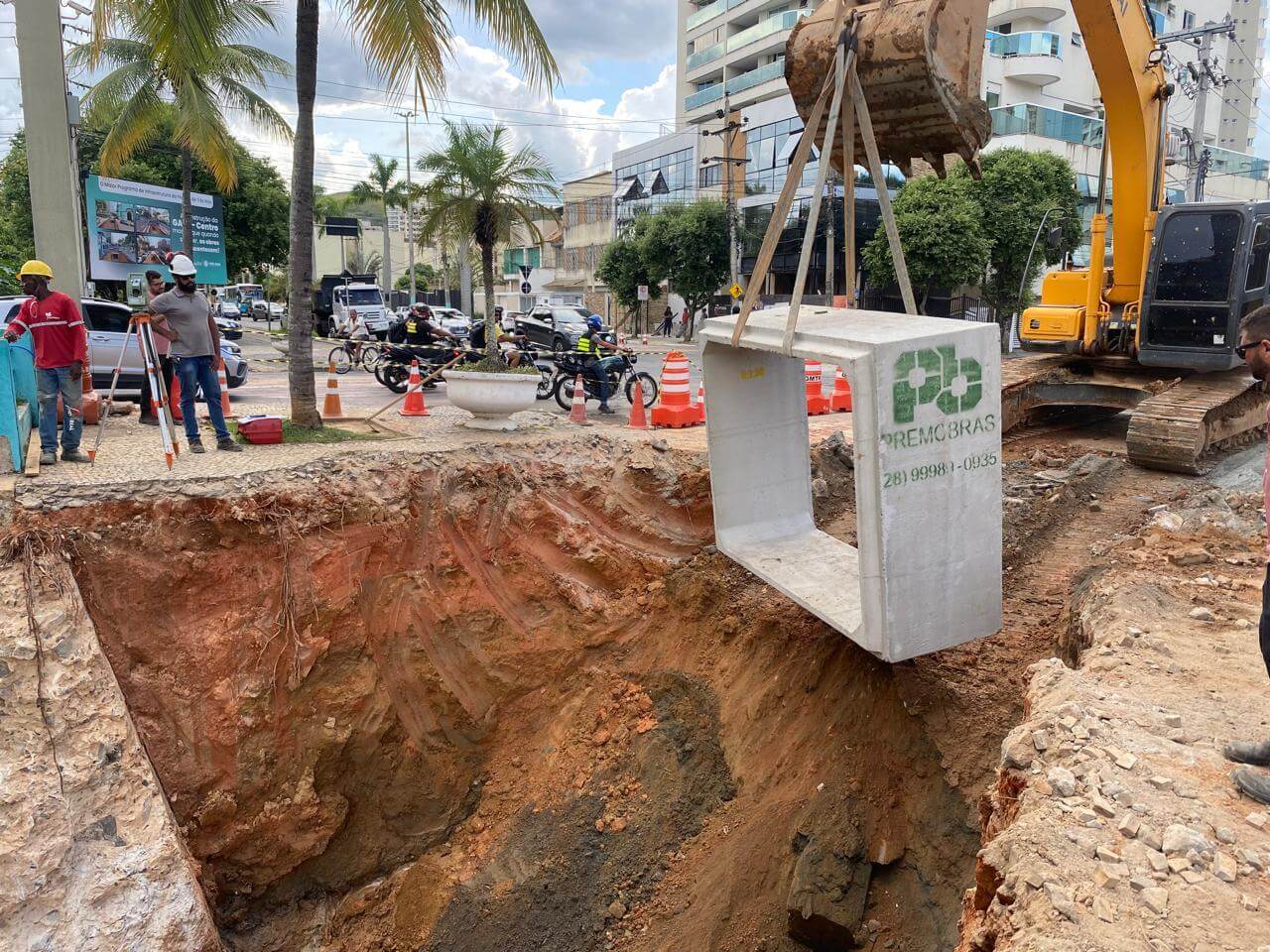 Instalação das primeiras aduelas marca avanço nas obras da Galeria de Drenagem de Águas Pluviais do Centro