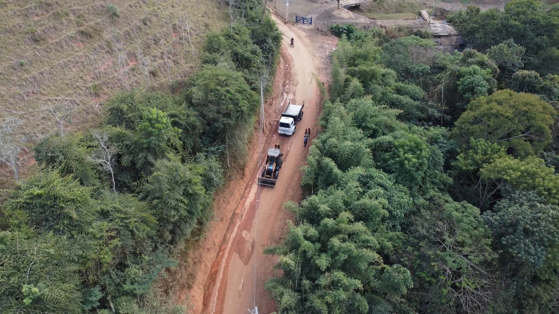 Parceria entre Prefeitura de Três Rios e Governo do Estado garante melhorias nas estradas vicinais