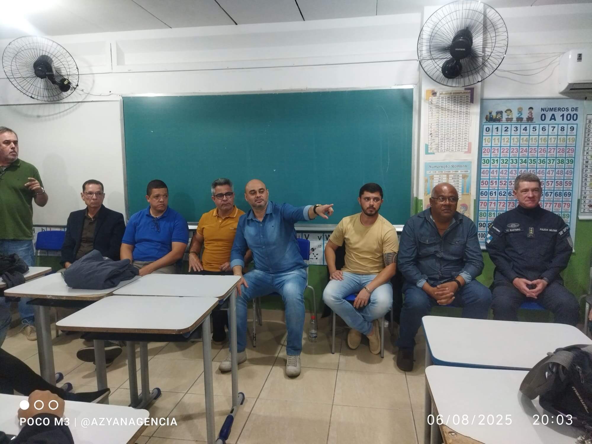 Prefeito Jonas Dico se reúne com moradores de Bemposta para ouvir demandas e discutir melhorias