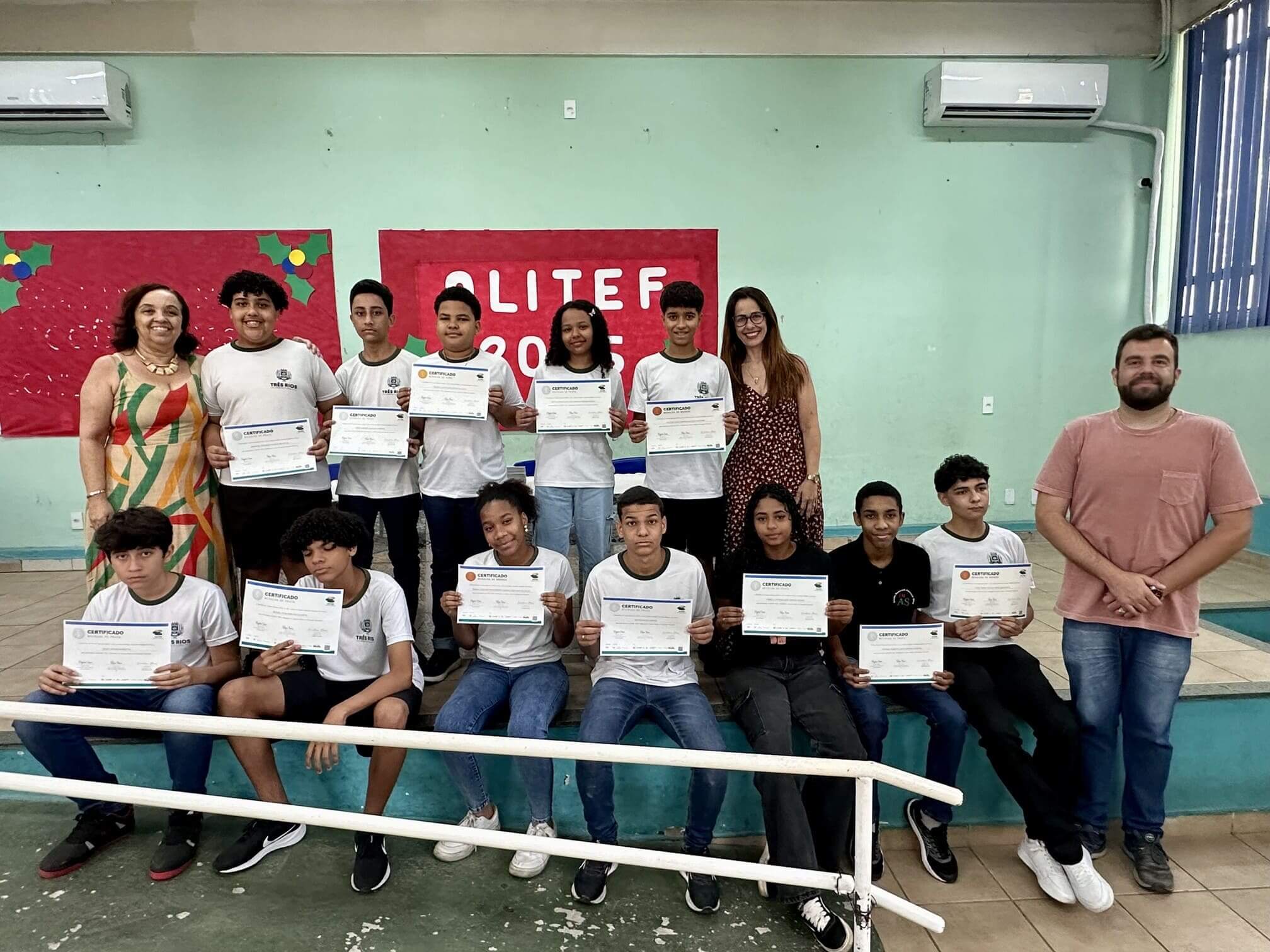 Alunos da rede municipal de Três Rios conquistam 20 medalhas na Olimpíada do Tesouro Direto de Educação Financeira