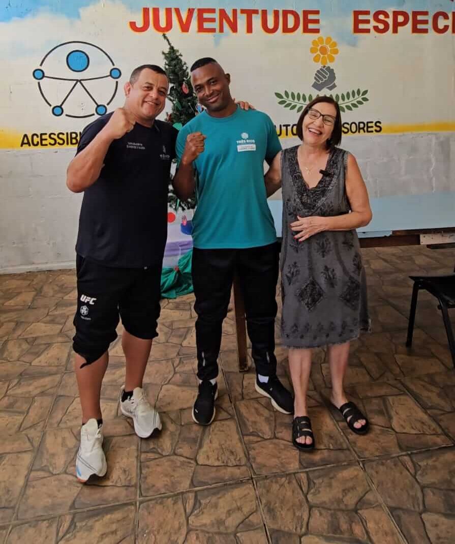 Em parceria com a Prefeitura de Três Rios, alunos da APAE terão aulas de natação