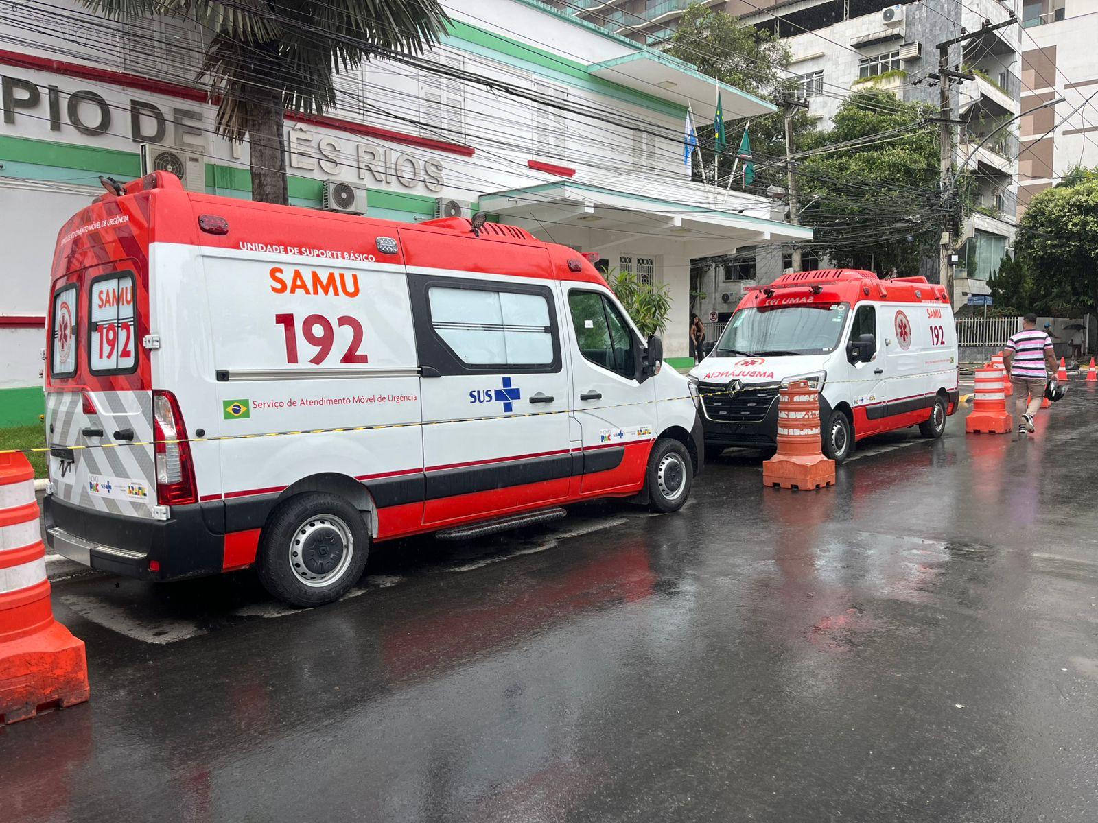 Três Rios recebe duas novas ambulâncias para reforçar atendimento do SAMU 192