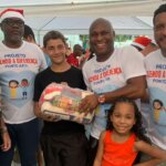 Prefeito Joa participa de festa natalina para crianças, no Ponto Azul
