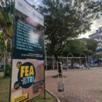 Sucesso na FEATRI, totens com trechos de livros de escritores da Região permanecem na Praça São Sebastião